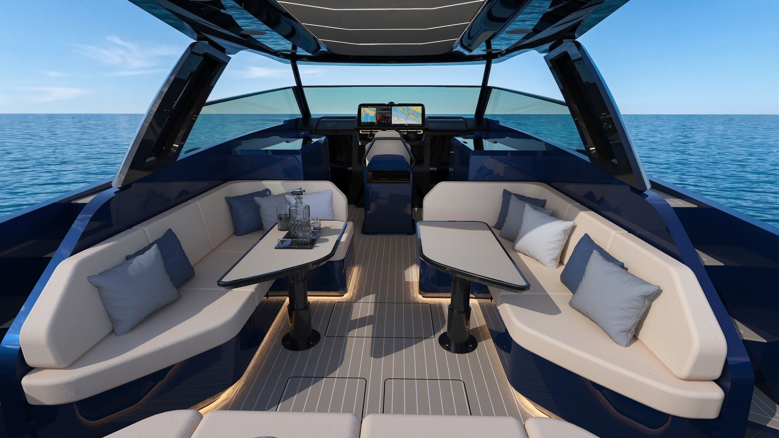 VYBE 43 exterior — hardtop and deck craftsmanship